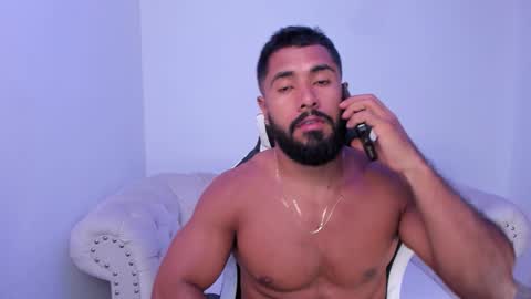 santiago_huntt online show from 10-27-25, 08:24
