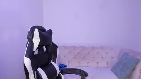 santiago_huntt online show from 11-06-25, 08:43