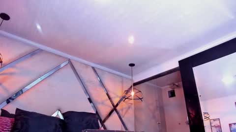 Santiago Hincapiie online show from 02-22-26, 04:35