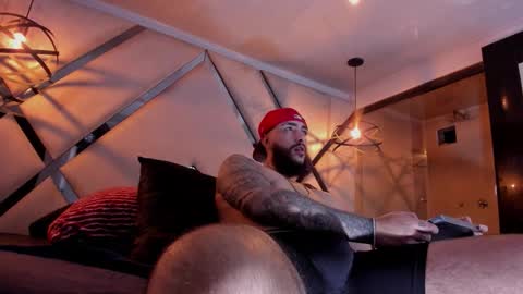 Santiago Hincapiie online show from 03-05-26, 04:52