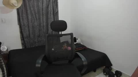 Julius Novachrono  online show from 04-20-26, 09:01