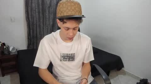 Julius Novachrono  online show from 04-30-26, 09:37