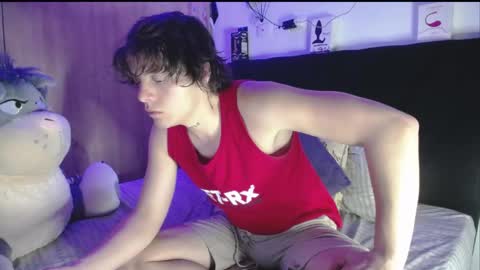 Snapshot of santii_rose chatting on 04-28-26, 02:27 Santii online show from 04-28-26, 02:27