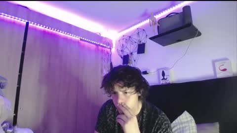 Snapshot of santii_rose chatting on 05-06-26, 10:53 Santii online show from 05-06-26, 10:53