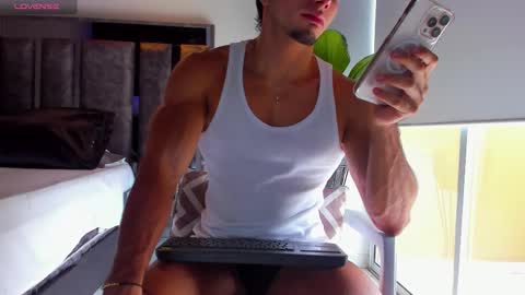 Santiago Seans online show from 10-17-25, 02:30