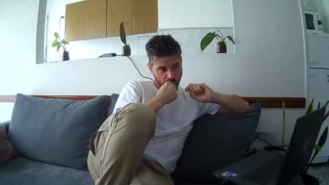 Snapshot of santinogc chatting on 11-03-25, 08:21 Nalguitas online show from 11-03-25, 08:21