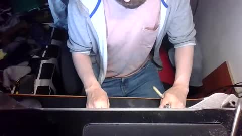 santuronvargas online show from 11-30-25, 07:56