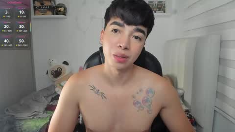 Mr. Santiago online show from 04-24-26, 01:46