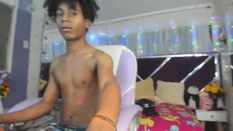 Snapshot of santy_bigcock_01 chatting on 01-11-26, 05:07 santy online show from 01-11-26, 05:07