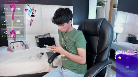 Snapshot of santy_carrington chatting on 12-07-24, 09:06 Santiago Carrington online show from 12-07-24, 09:06