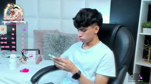 Snapshot of santy_carrington chatting on 12-27-24, 10:37 Santiago Carrington online show from 12-27-24, 10:37