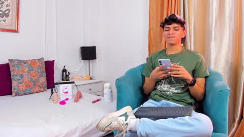 Snapshot of santy_carrington chatting on 01-09-25, 08:55 Santiago Carrington online show from 01-09-25, 08:55