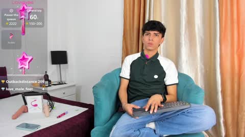 Snapshot of santy_carrington chatting on 01-11-25, 05:29 Santiago Carrington online show from 01-11-25, 05:29