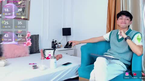 Snapshot of santy_carrington chatting on 01-15-25, 11:40 Santiago Carrington online show from 01-15-25, 11:40