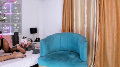 Snapshot of santy_carrington chatting on 02-04-25, 05:10 Santiago Carrington online show from 02-04-25, 05:10