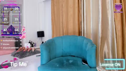 Snapshot of santy_carrington chatting on 02-08-25, 11:24 Santiago Carrington online show from 02-08-25, 11:24