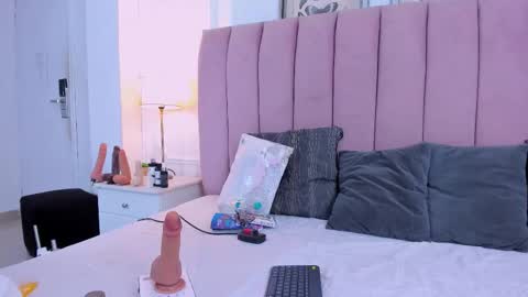 Santiago Carrington online show from 03-10-26, 09:09