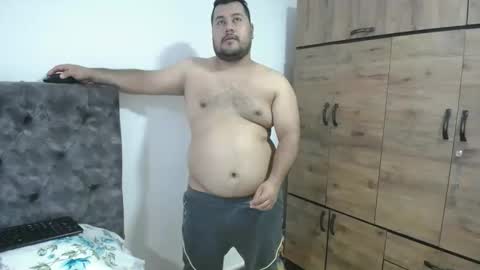 Snapshot of santy_gold chatting on 09-13-25, 07:02 Santiago online show from 09-13-25, 07:02