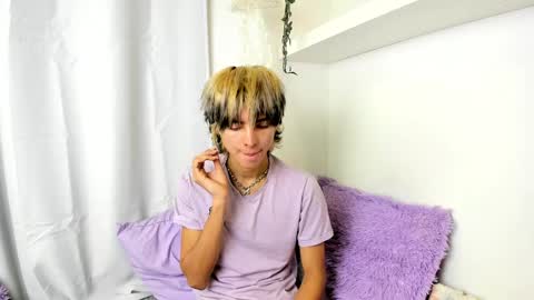 kitty online show from 12-17-24, 03:17