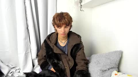 kitty online show from 01-15-25, 04:57