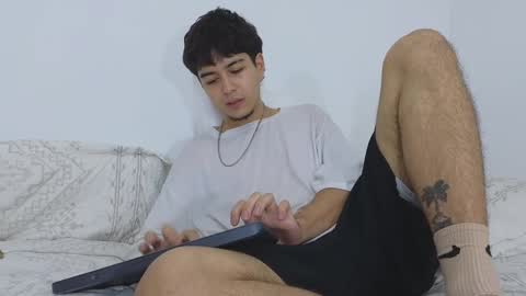 Snapshot of santybig18 chatting on 12-31-24, 02:19 santybig18 online show from 12-31-24, 02:19