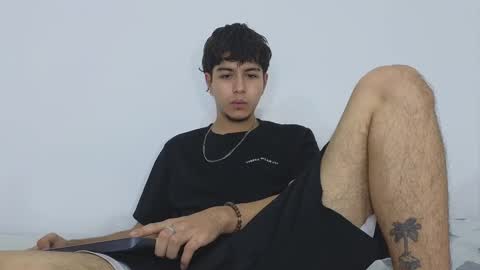 Snapshot of santybig18 chatting on 01-04-25, 04:12 santybig18 online show from 01-04-25, 04:12