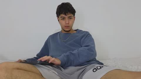 Snapshot of santybig18 chatting on 01-16-25, 07:17 santybig18 online show from 01-16-25, 07:17