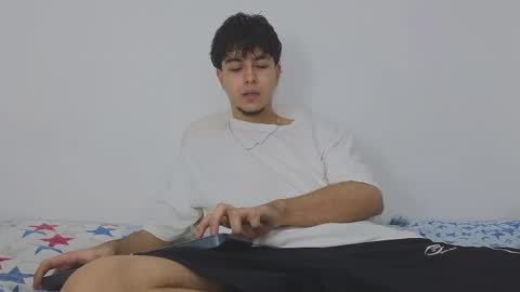 Snapshot of santybig18 chatting on 03-08-25, 01:06 santybig18 online show from 03-08-25, 01:06