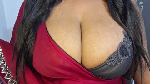 Snapshot of sanvi13 chatting on 04-01-26, 01:41 sanvi13 online show from 04-01-26, 01:41