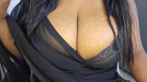 Snapshot of sanvi13 chatting on 04-10-26, 11:48 sanvi13 online show from 04-10-26, 11:48