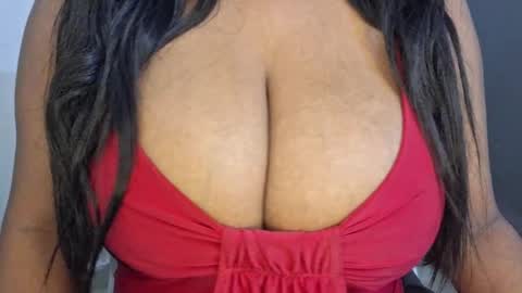 Snapshot of sanvi13 chatting on 04-11-26, 01:21 sanvi13 online show from 04-11-26, 01:21