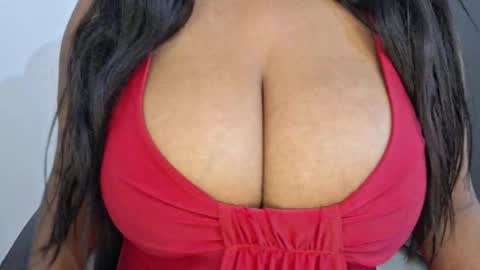 Snapshot of sanvi13 chatting on 04-15-26, 09:49 sanvi13 online show from 04-15-26, 09:49