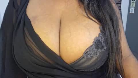 Snapshot of sanvi13 chatting on 04-26-26, 01:53 sanvi13 online show from 04-26-26, 01:53