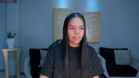 Saphira James online show from 06-17-26, 06:09