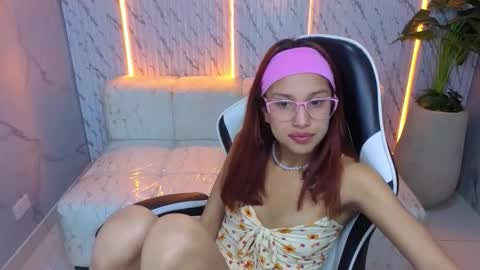 Snapshot of saphire_tx chatting on 12-04-25, 12:58 Online 800 to 1400 online show from 12-04-25, 12:58