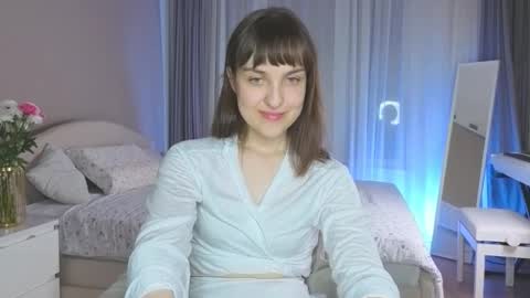 Anny online show from 10-26-25, 06:36