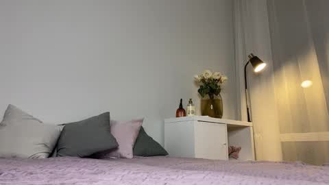 Anny online show from 11-24-25, 04:51