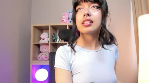 Snapshot of saphyralux chatting on 06-01-26, 09:16 saphyralux online show from 06-01-26, 09:16