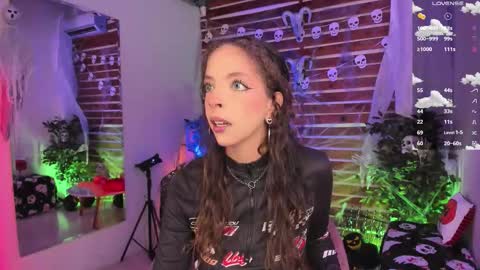 Snapshot of sapphire_venus chatting on 10-26-25, 02:17 Valerin online show from 10-26-25, 02:17