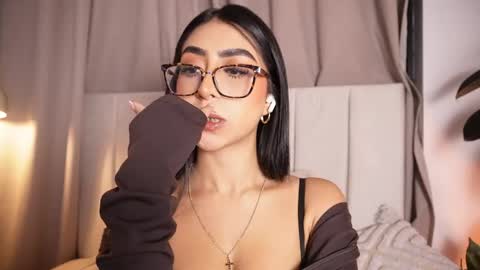 Sara  online show from 04-29-26, 03:43