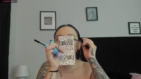 sara_b11 online show from 06-27-26, 06:02