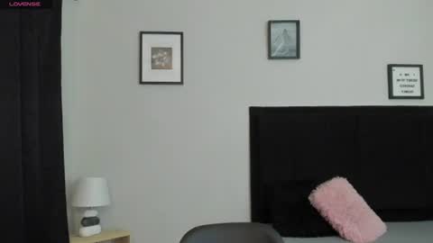sara_b11 online show from 07-13-26, 06:00
