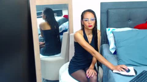 Snapshot of sara_carmona chatting on 06-24-26, 02:49 SARA online show from 06-24-26, 02:49