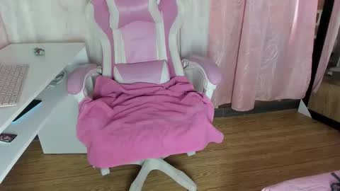 Sara online show from 11-10-25, 03:11