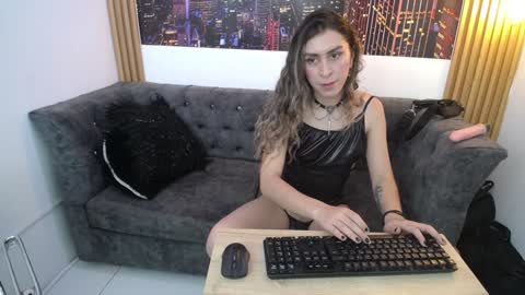 Sara Davina online show from 02-04-25, 08:28