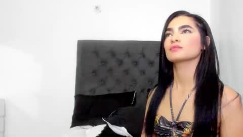 Snapshot of sara_evans01 chatting on 01-18-25, 09:34 sara online show from 01-18-25, 09:34