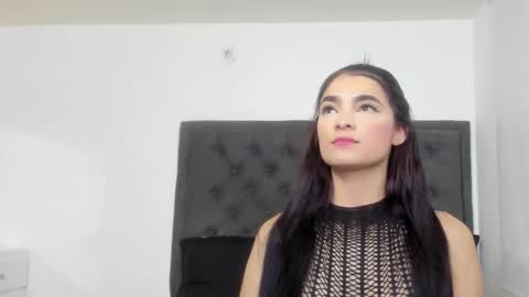 Snapshot of sara_evans01 chatting on 02-13-25, 04:22 sara online show from 02-13-25, 04:22