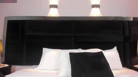 Snapshot of sara_foxterr chatting on 03-26-26, 11:49 Sara online show from 03-26-26, 11:49