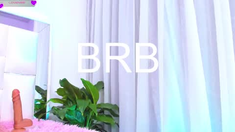 Snapshot of sara_goddess01 chatting on 02-27-25, 03:25 Sara online show from 02-27-25, 03:25