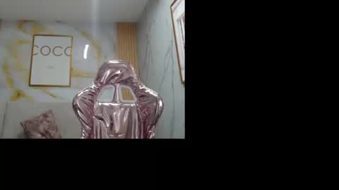 Sara  online show from 09-26-25, 01:37